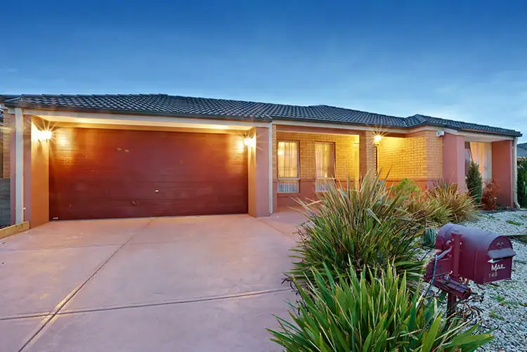 148 Rosebank Drive, Cranbourne North VIC 3977