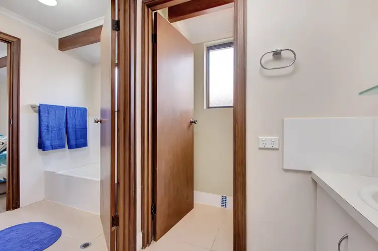 Sixth view of Homely house listing, 5 Seaview Court, Morphett Vale SA 5162