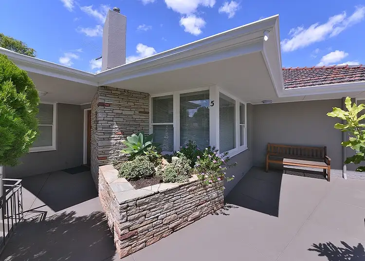 5 Clive Street, Bicton WA 6157