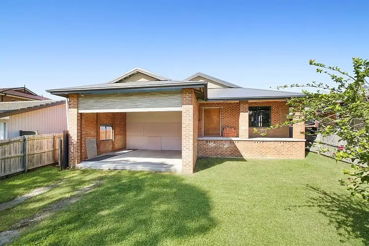 27 Poplars Avenue, Bateau Bay NSW 2261