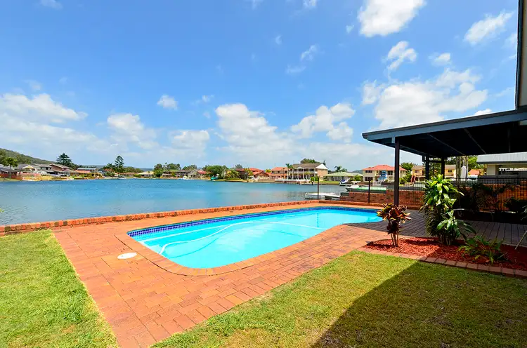 34 Helmsman Boulevard