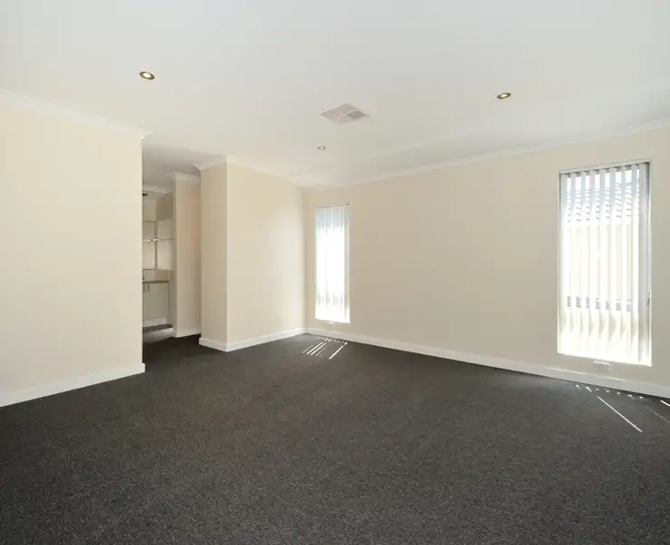 Seventh view of Homely house listing, 10 Snowflake Approach, Baldivis WA 6171