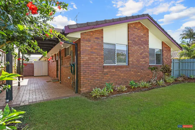 Main view of Homely semi-detached listing, 2/5 Snipe Street, Miami QLD 4220