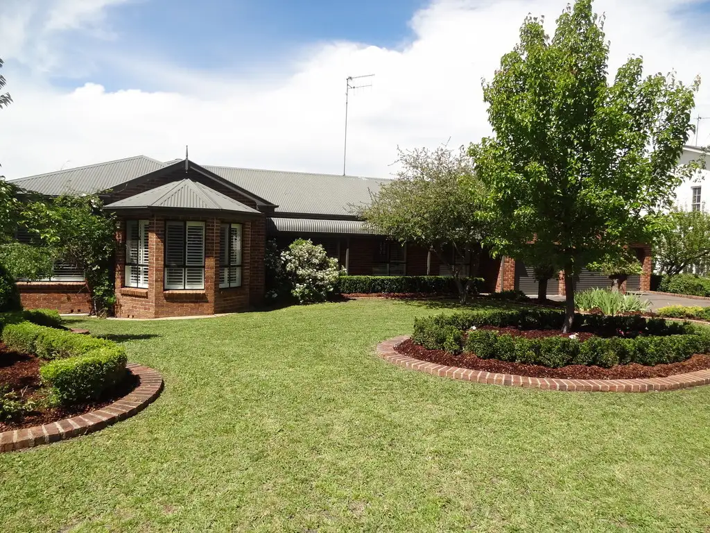 Main view of Homely house listing, 7 Cherrywood Crescent, Bathurst NSW 2795