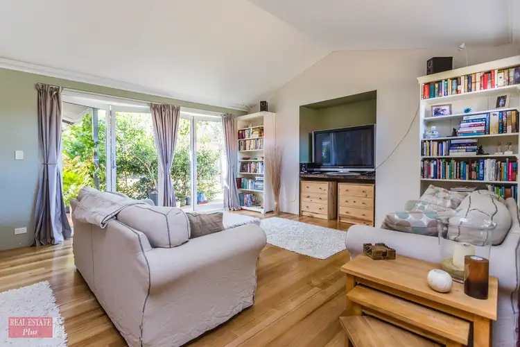 Fourth view of Homely house listing, 8 Radford Place, Bellevue WA 6056