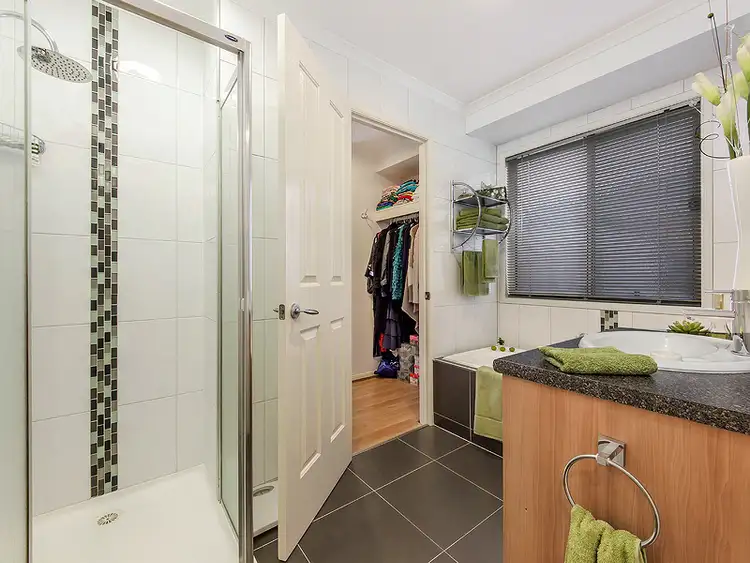 Sixth view of Homely house listing, 31 Brindalee Way, Hillside VIC 3037