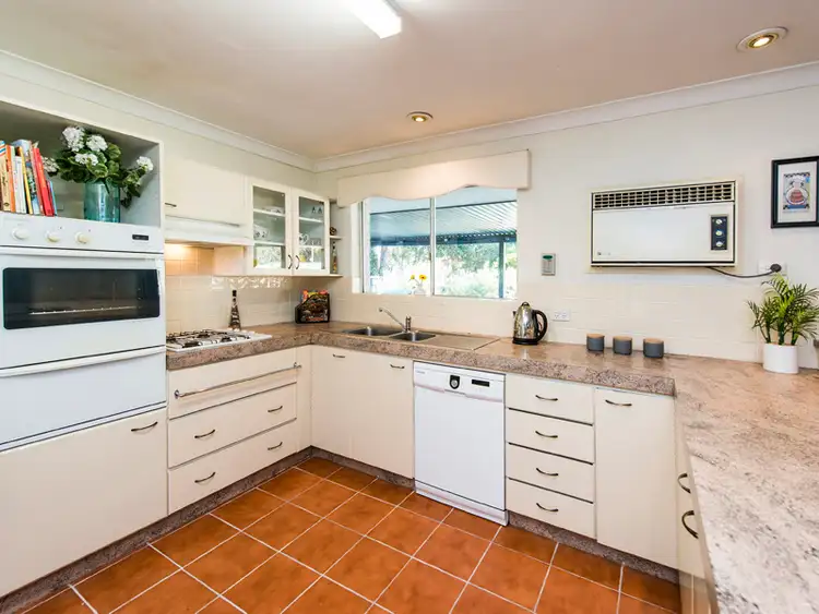 Second view of Homely house listing, 3 Cootamundra Way, Maida Vale WA 6057