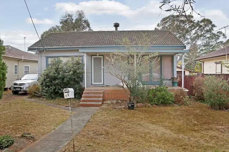 31 Alexander Crescent, Macquarie Fields NSW 2564