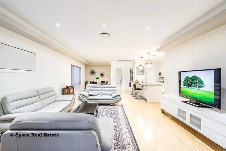 43 Lillydale Avenue, Gledswood Hills NSW 2557
