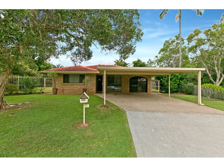 16 St Andrews Ave, Birkdale QLD 4159