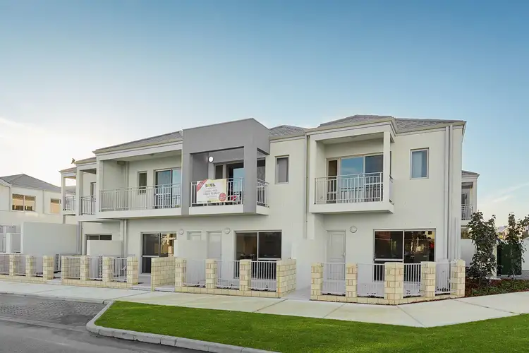 18-2 Shoalwater Street, North Coogee WA 6163