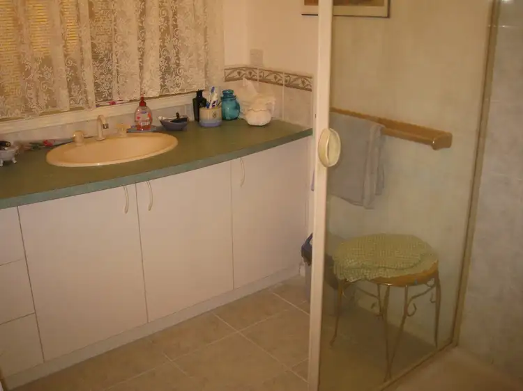 Fifth view of Homely house listing, 4 Robert Street, Yarrawonga VIC 3730