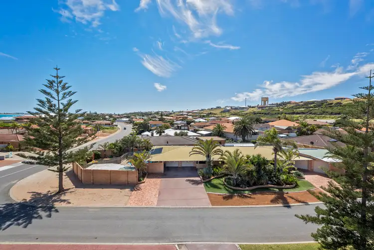 1 Sheldon Place, Tarcoola Beach WA 6530