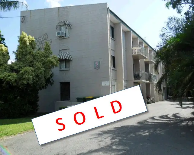 2/5 Rose Street, North Ward QLD 4810