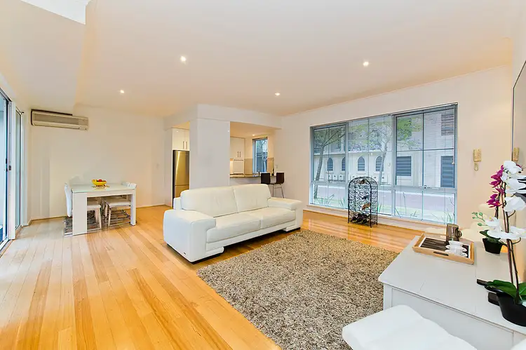 2/1 Cashel Lane, Subiaco WA 6008