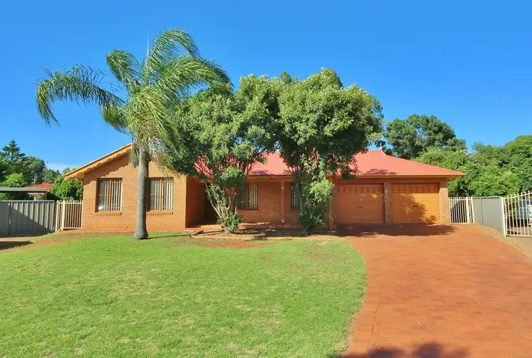 15 Hellyer Court, Dubbo NSW 2830