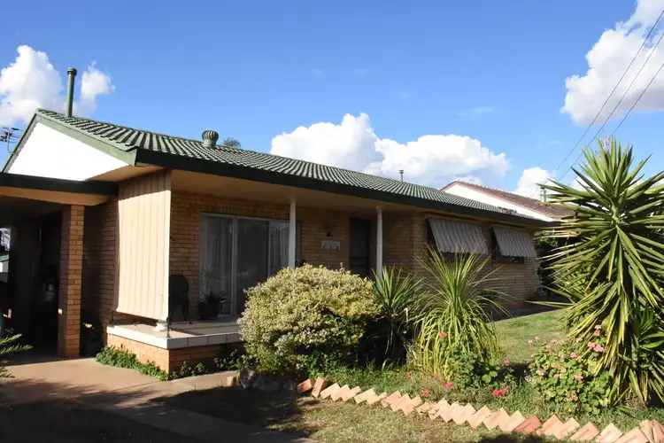 19 HOPEDALE AVENUE, Gunnedah NSW 2380