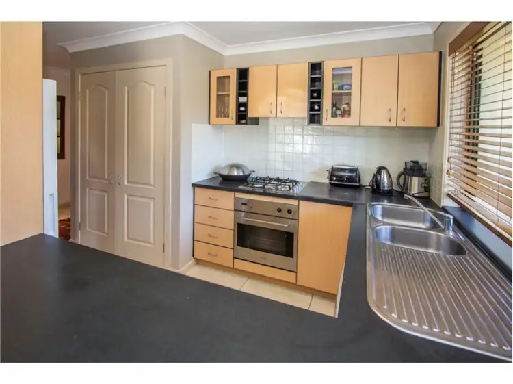 Sixth view of Homely townhouse listing, 1/52 Russell Street, Cleveland QLD 4163