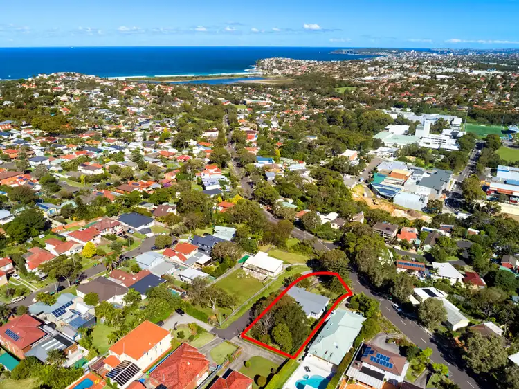 83 Parkes Road