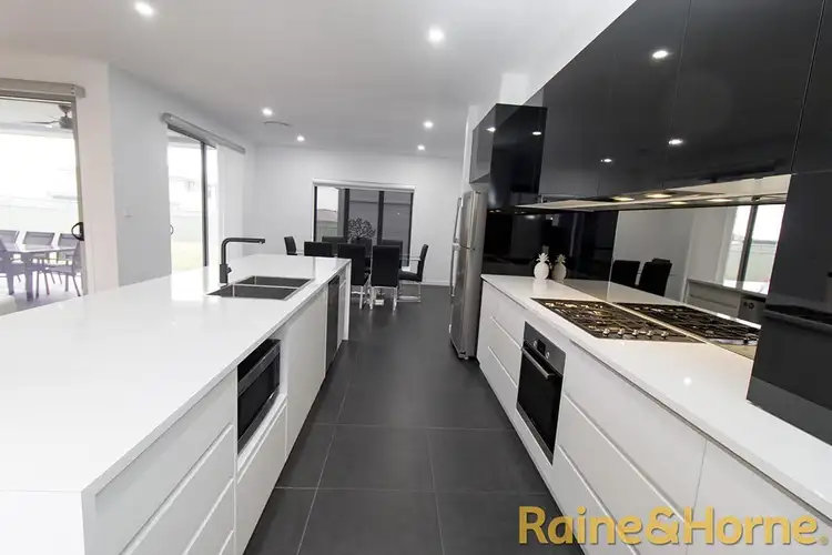 7 Brook Court, Dubbo NSW 2830