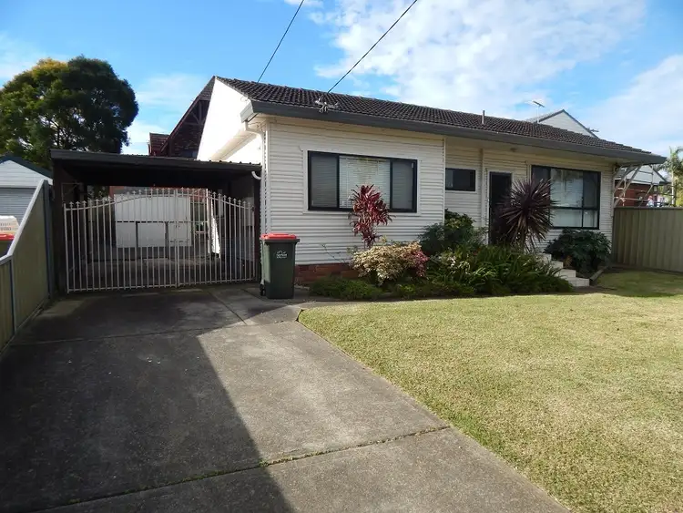 18 Tripoli Road, Fairfield West NSW 2165