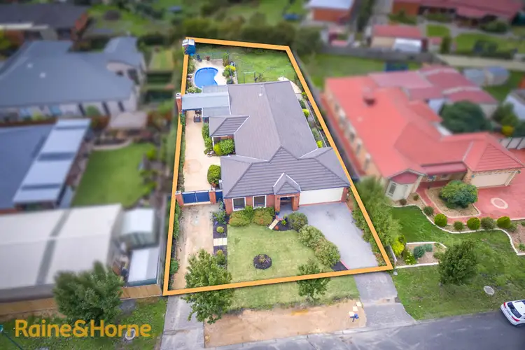 Second view of Homely house listing, 7 Malbec Court, Sunbury VIC 3429
