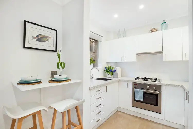 Second view of Homely unit listing, 3/6 Holborn Avenue, Dee Why NSW 2099