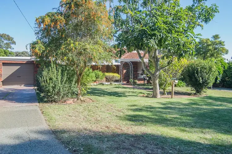 15 Castlerose Rise, Kelmscott WA 6111