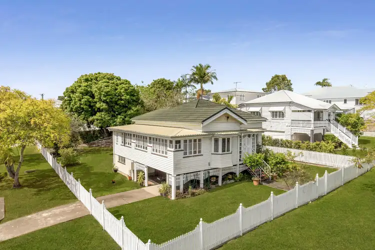 103 Gordon Street, Hawthorne QLD 4171