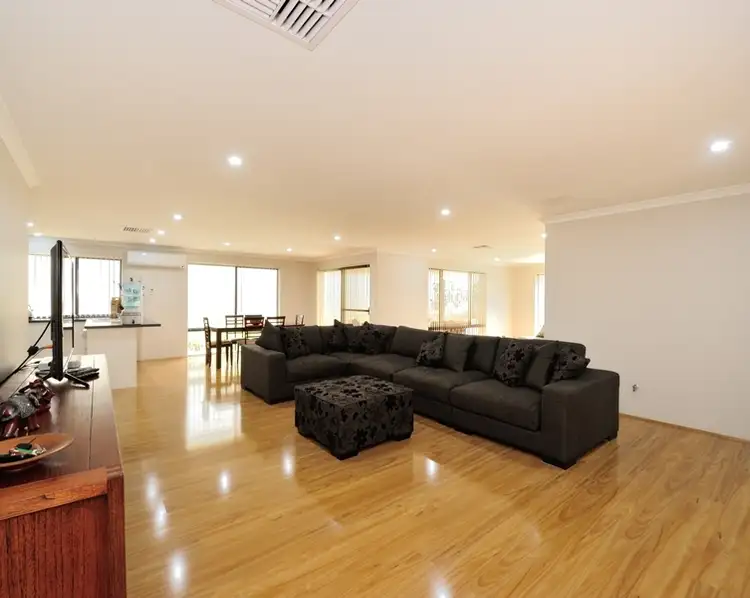 Sixth view of Homely house listing, 5 Parakeet Bend, Baldivis WA 6171
