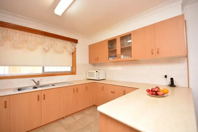 136 Merrigal Street, Griffith NSW 2680