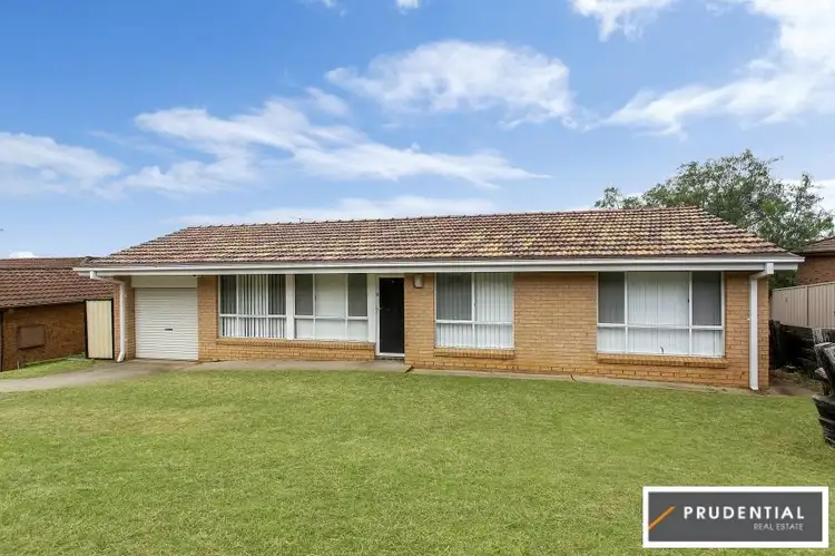 10 Dolomite Place, Eagle Vale NSW 2558