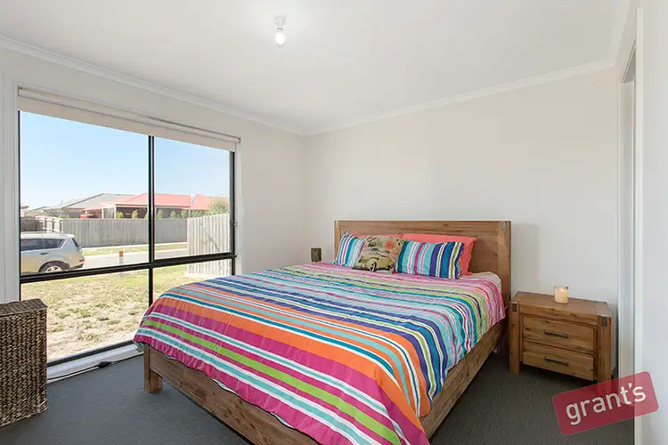 Sixth view of Homely house listing, 3 Ruby Avenue, Koo Wee Rup VIC 3981