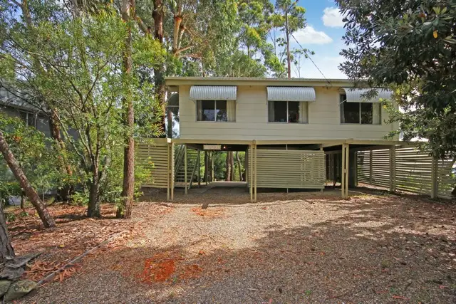 4 Bannister Head Road, Mollymook NSW 2539