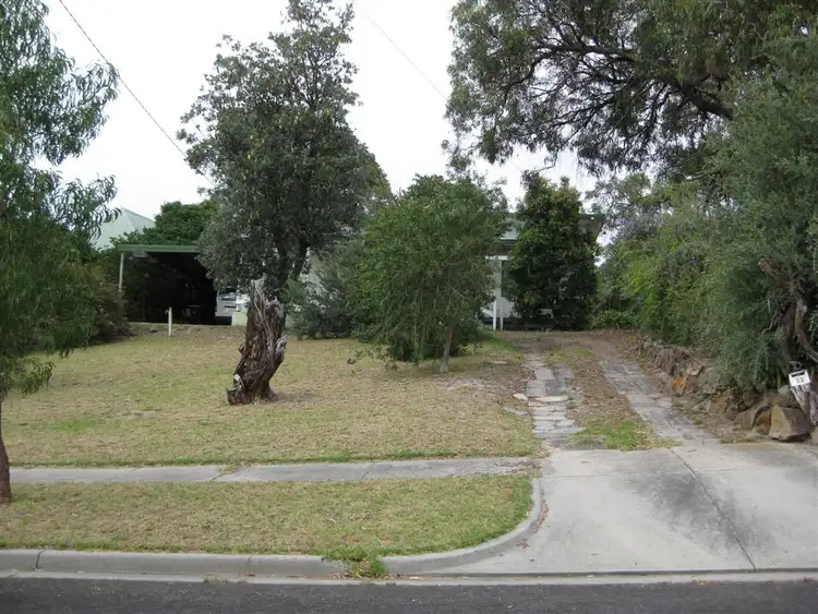 Second view of Homely house listing, 32 Highview Road, Frankston VIC 3199