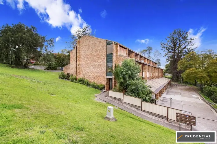 5/49 Sturt Street, Campbelltown NSW 2560