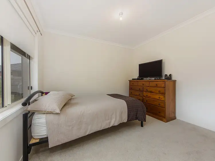 Seventh view of Homely house listing, 8 Kingston Drive, Taylors Hill VIC 3037
