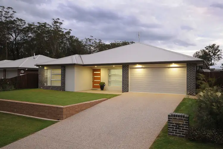8 Tarlington Street, Middle Ridge QLD 4350