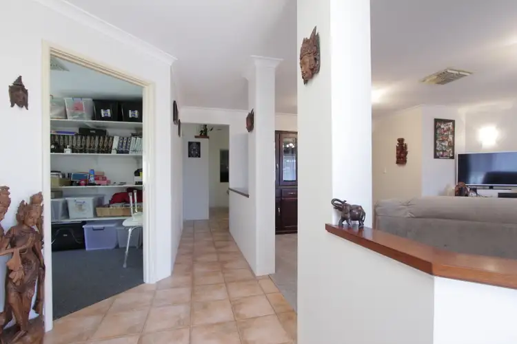 Fifth view of Homely house listing, 5 Ironwood Crt, Thornlie WA 6108