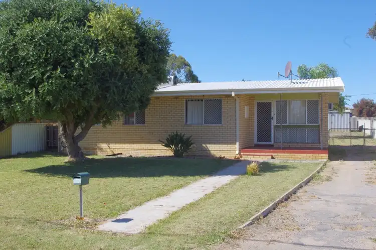 105 Kenny Crescent, Rangeway WA 6530