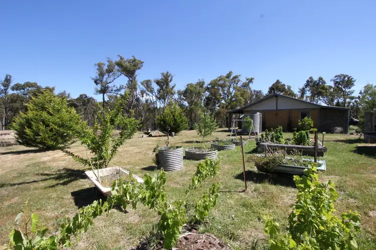 120 Woodland Drive, Scarsdale VIC 3351