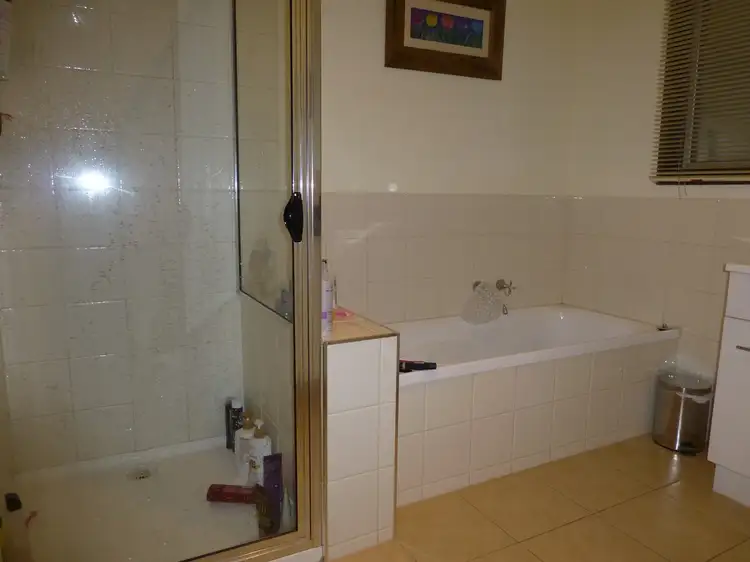 Fifth view of Homely house listing, 18 Allison Court, Bairnsdale VIC 3875