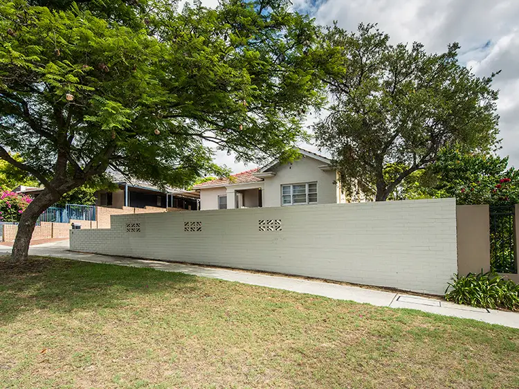 8 Bourke St, Kensington WA 6151