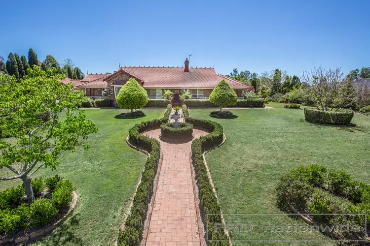 54 Hilldale Drive, Bolwarra Heights NSW 2320