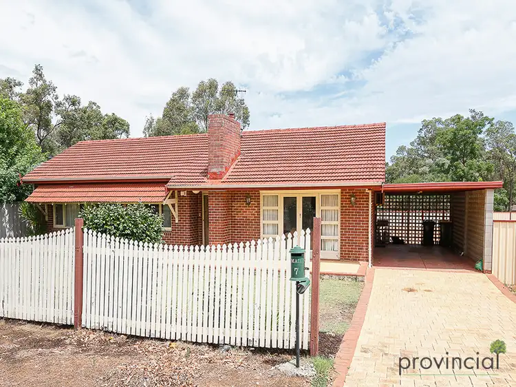 7 Kathleen Road, Lesmurdie WA 6076