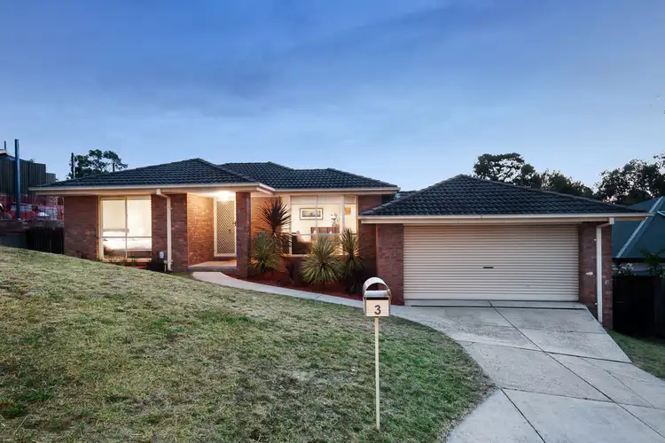 3 Kylie Close, Mooroolbark VIC 3138