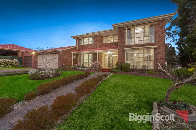 127 Fraser Crescent, Wantirna South VIC 3152