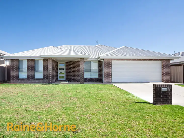 7 Murndal Place, Bourkelands NSW 2650