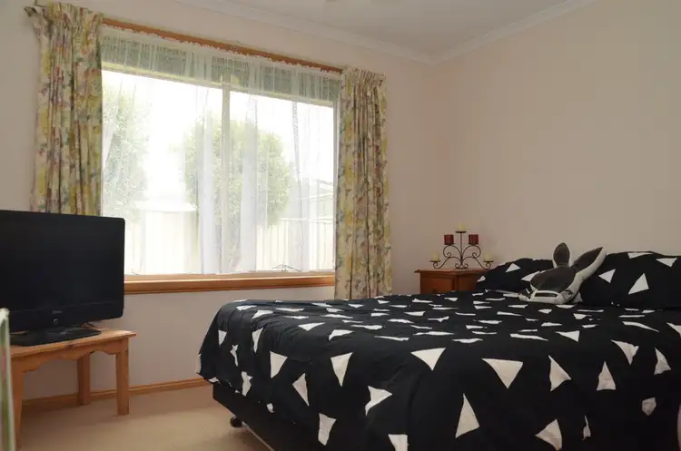 Seventh view of Homely house listing, 4 BANKSIA COURT, Lucknow VIC 3875