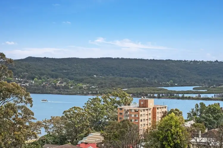 23/92 John Whiteway Drive, Gosford NSW 2250